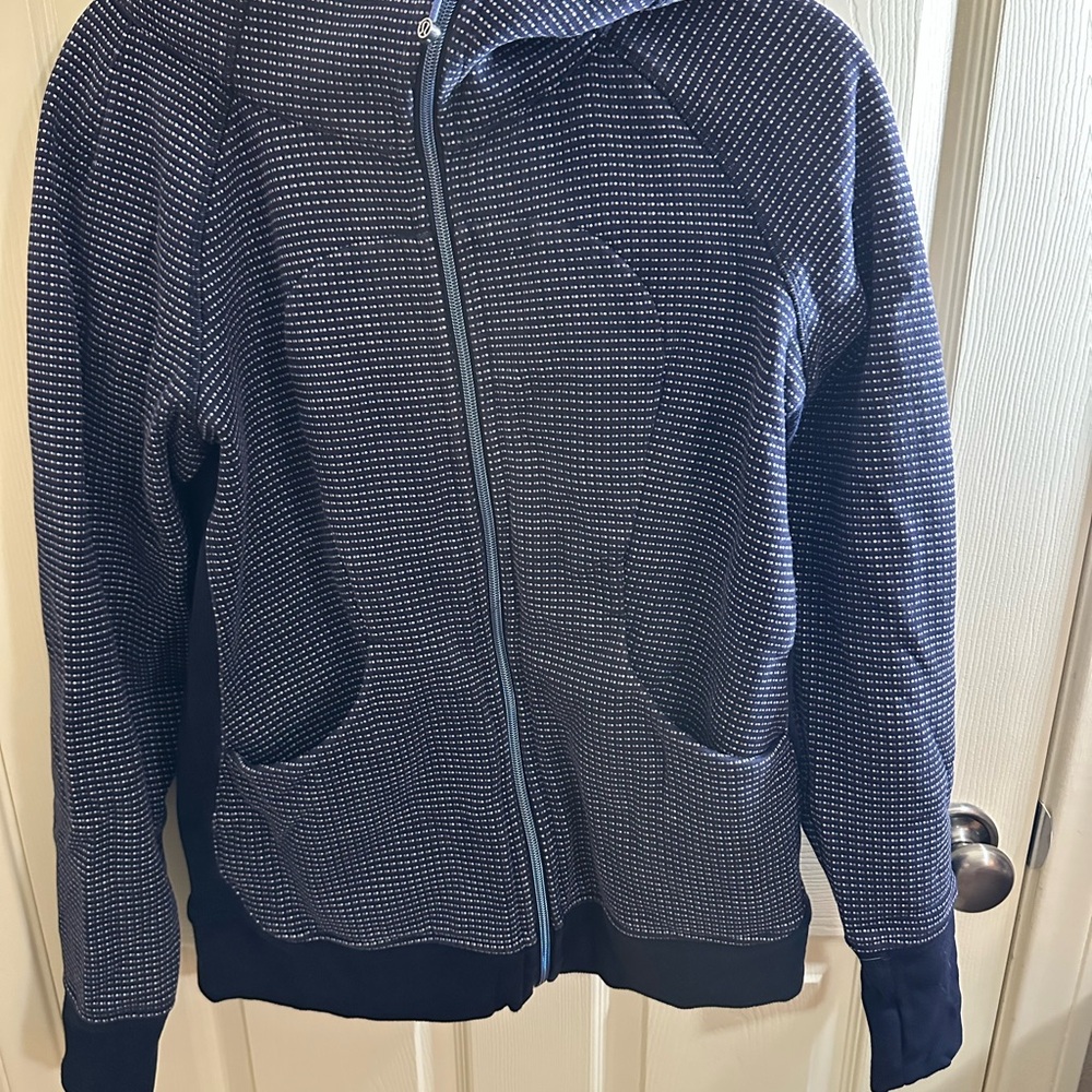 Lululemon Navy and White Zip-Up Hoodie